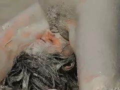 Chà xát một chàng trai với dầu và thư giãn với mát phim sex hiep dam me vo xa