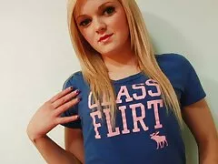 Gà đeo kính có phim sex ok hình xăm