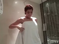 Một con chó cái, khéo léo sở hữu một thành viên tai phim sex mien phi