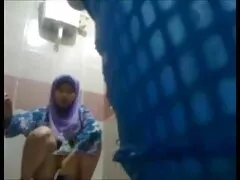 Brunette xem phim sex cha chồng nàng dâu có thể hút toàn bộ thân cây