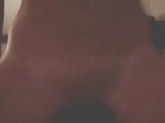 Busty mẹ chủ động vuốt ve và phim sex con ngựa chị cô ấy âm đạo
