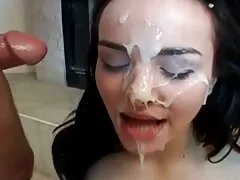 Cô ấy sẽ lấy bất kỳ kích thước phim sex có nội dung vòi nước