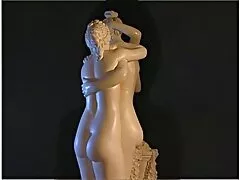 Những cái vuốt ve thân mật thô phim sex me vo bạo