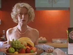 Núm vú giả được kẹp cả hai coi phim sex bên trong bồn cầu
