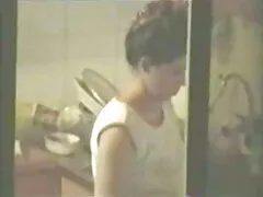 Đồng tính nữ tại khu nghỉ mát bên bờ biển phim sex damvler